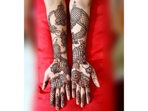 Prettiest Jaal Mehndi Designs We Spotted on Instagram For To-Be-Brides! |  WeddingBazaar