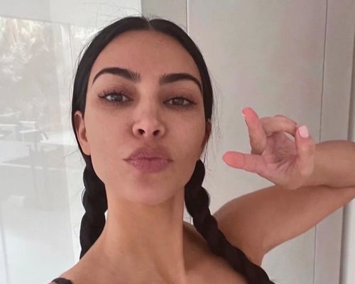 Kim-kardashian-no-makeup-selfie