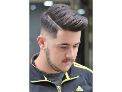Pompadour-mens-hairstyle-for-round-face