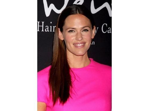 staight-jennifer-garner-hairstyle