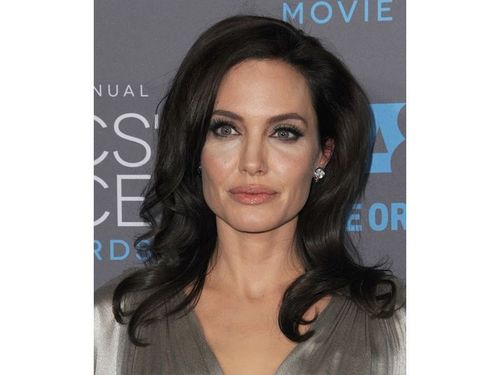 Angelina Jolie Hairstyles Hair Cuts and Colors