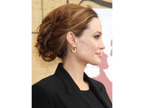 33 Angelina Jolie HairstylesAngelina Jolie Hair Pictures  Pretty Designs