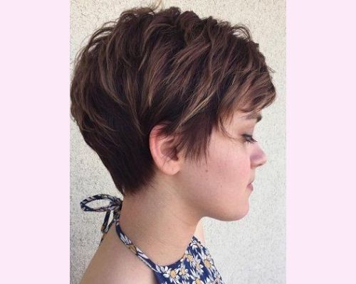 short-feathered-haircut-for-women