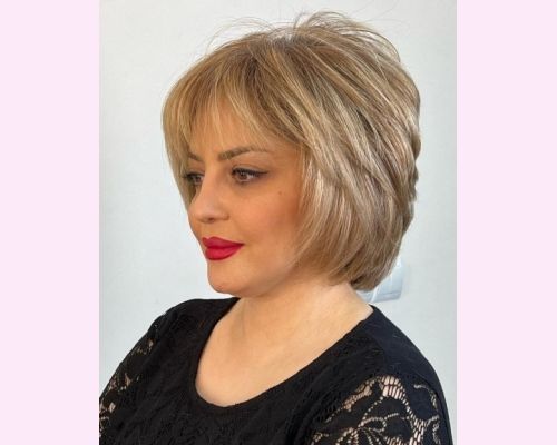 round-feathered-bob-with-layers