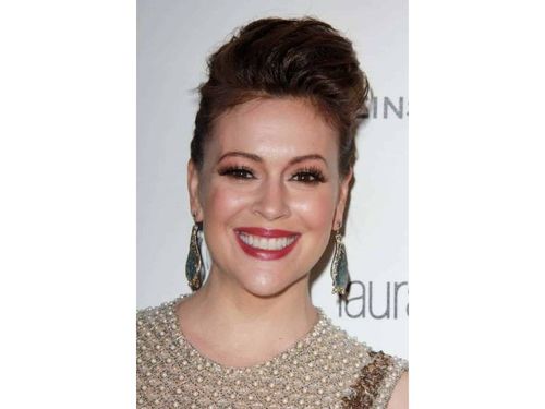 Alyssa Milano pompadour