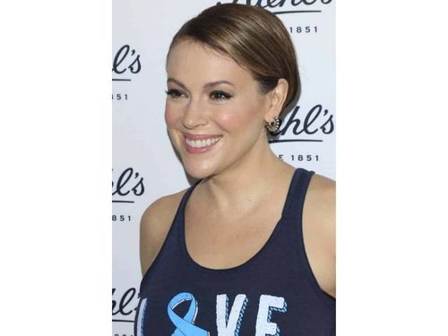 Alyssa Milano pixie hairstyle