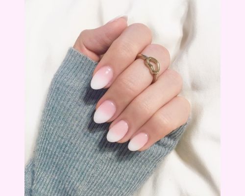 short-almond-nails