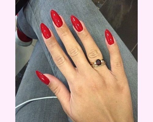 red-almond-nails