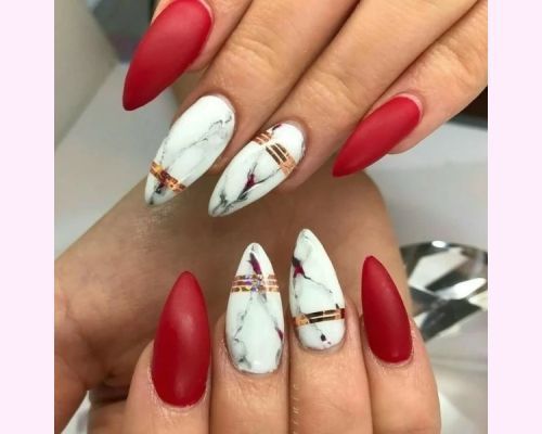 christmas-almond-nails