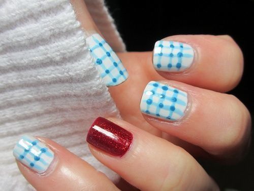 Gingham Accent Nails on short nails