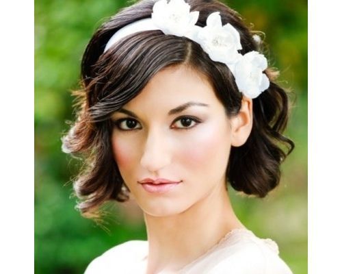 Bob Wedding Hairstyles: 30 Looks For 2023 [Guide & FAQs]