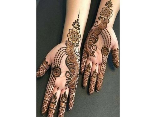 Chain Henna Design With Florals 