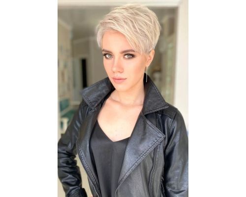 Pixie cut