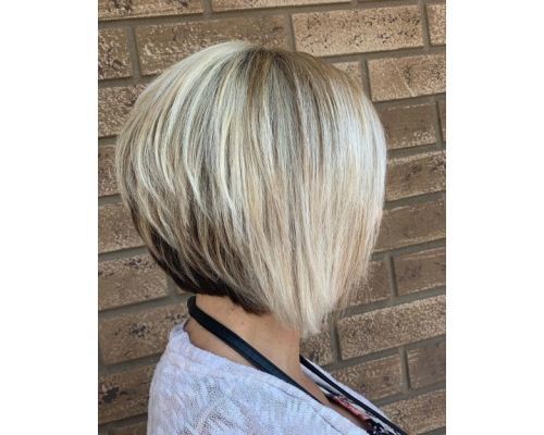 33 Trendy Choppy Bob with Bangs for a Modern Beachy Style