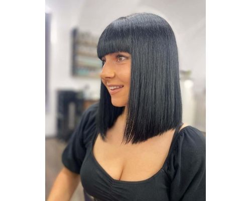 Image of Textured bob with blunt bangs