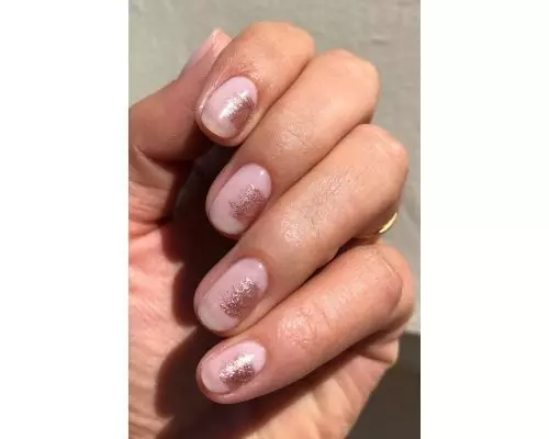 glitter brushstrokes round nails