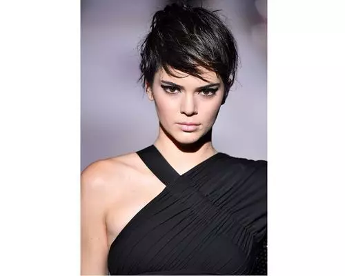 You Will Be Obsessed With Kendall Jenners Short Hair