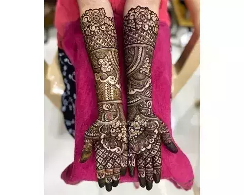 Beautiful Front and Back Hand Mehndi Designs For Bridal!