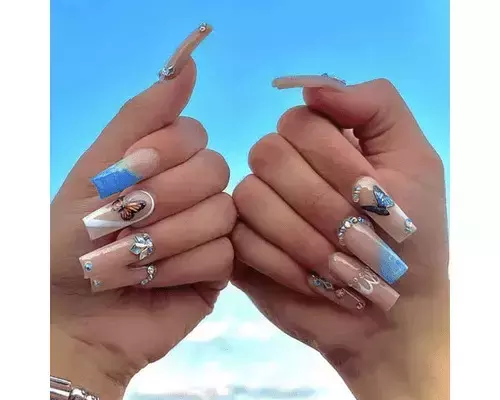 Nails & Spa Concepts - 𝑫𝒊𝒂𝒎𝒐𝒏𝒅 𝑵𝒂𝒊𝒍 𝑫𝒆𝒔𝒊𝒈𝒏 Speaking of  #April nail art, #Crystal_nails 💍, #Rhinestone_nails 🔮, and #Gem_nails 💎  should be on your #Manicure list! 👑 Since #diamonds are the traditional