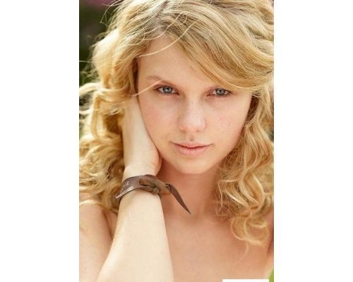 25 Stunning Taylor Swift No Makeup Photos  Fabbon