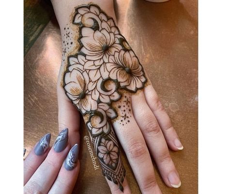 Stylish Mahendi design Videos • ＡＤＩＬ ࿐ (@its_aadi3636) on ShareChat