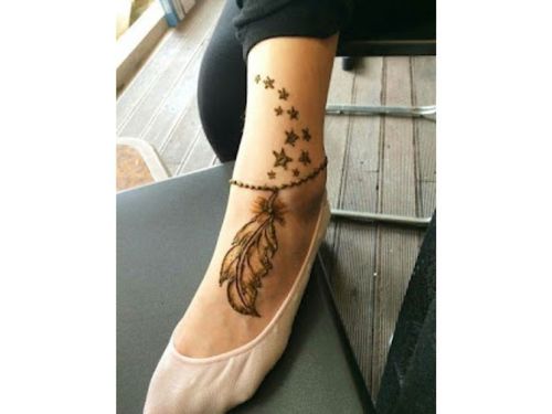 Sparkling Ankle Henna Design
