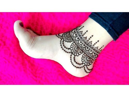 Dotted Chain Ankle Henna Design