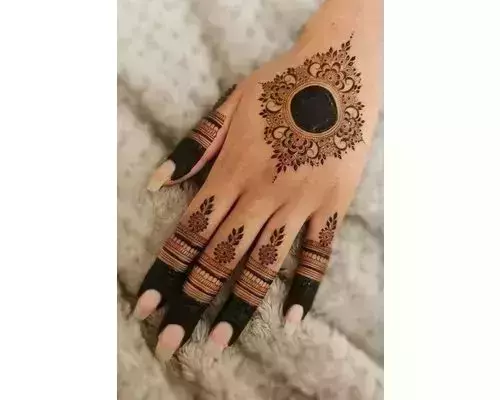 35+ Mandala Mehendi Designs For The Lovers Of Old-World Charm! | WedMeGood