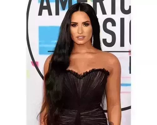 demi lovato hairstyles 2022 x factor