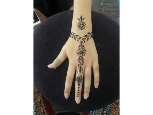 DIY Henna tattoo ideas – designs and motifs for beginners