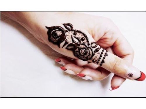 Rose Thumb Henna Design