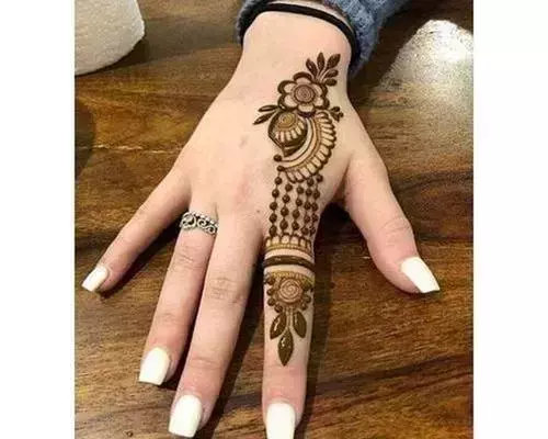 Indian Bride Finger Mehndi Tattoo Free Image and Photograph 185897682.