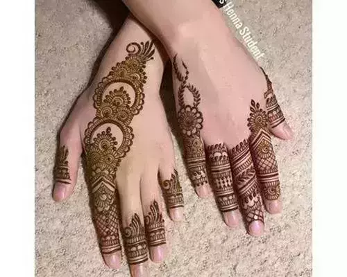 Gorgeous Mehndi Designs By @miss_.r0see Download the K4 Henna App. LINK IN  BIO ! 👆👆 #henna #hennafun #hennaart #hennainspire… | Instagram