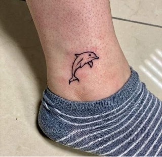 dolphin-tattoo