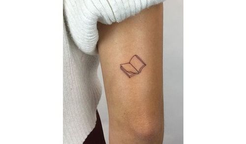 22 Oh-So-Tiny Tattoos We Love
