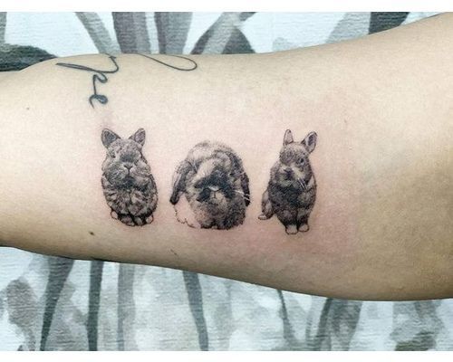 simple bunny tattoo design  Hase tattoos Kritzelzeichnungen Karten  basteln ostern