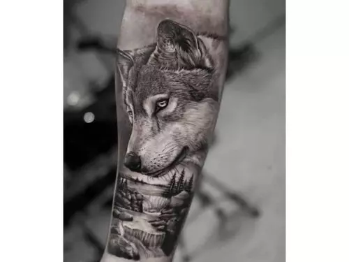 Realistic Wolf Tattoo