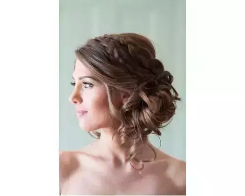 How to do a chic rolled updo - Hair Romance