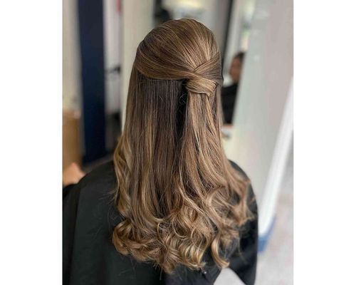 35 Cute  Easy Prom Hairstyles for Long Hair for 2023