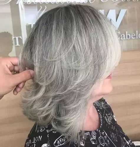 layered-hair-for-over-50