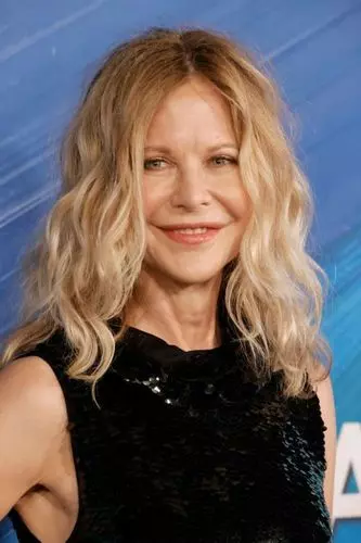 Wavy-hair-styles-for-women-over-50