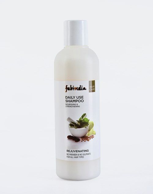 12 fabindia herbal daily use shampoo