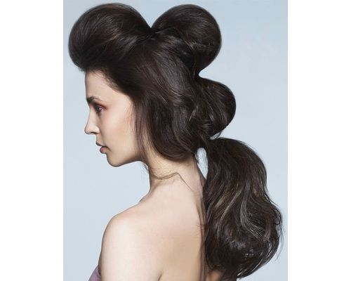 sculptural ponytail