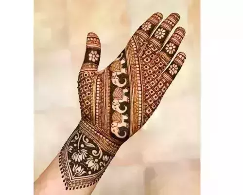 31 Stunning Mehndi Designs For Bride's Sister - 2023 | Fabbon