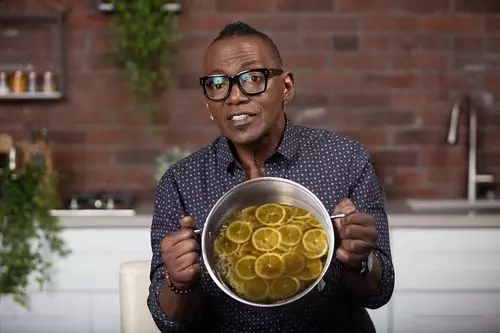 randy-jackson-hacing-lemon-water