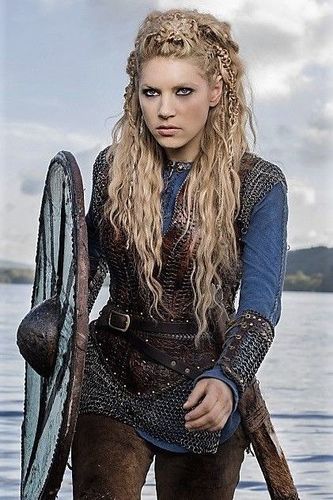 31 Stunning Viking Hairstyles For Women - 2024 | Fabbon