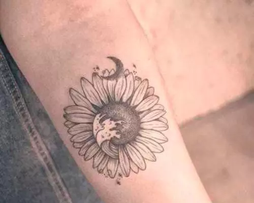 sunflower-tattoo-on-hand