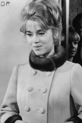 jane-fonda-standing-1556214522