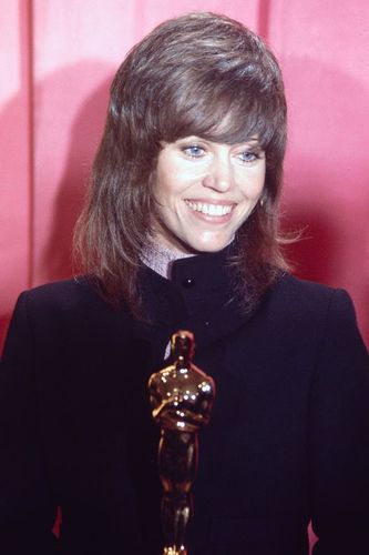 actress-jane-fonda-won-the-academy-award-for-best-actress-news-photo-515582868-1556216920