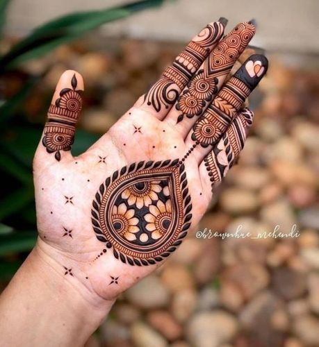 10 Beautiful Front Hand Mehndi Designs-omiya.com.vn